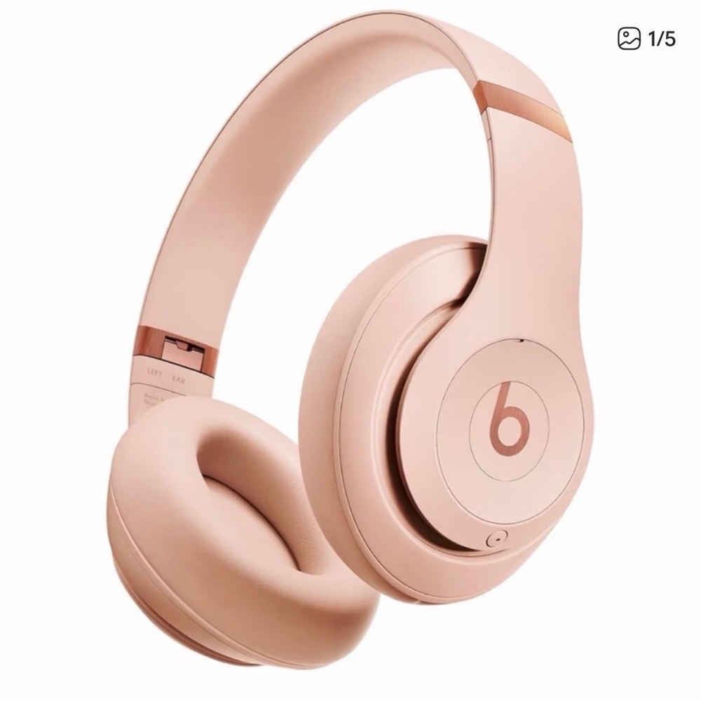 Beats Studio Pro x Kim